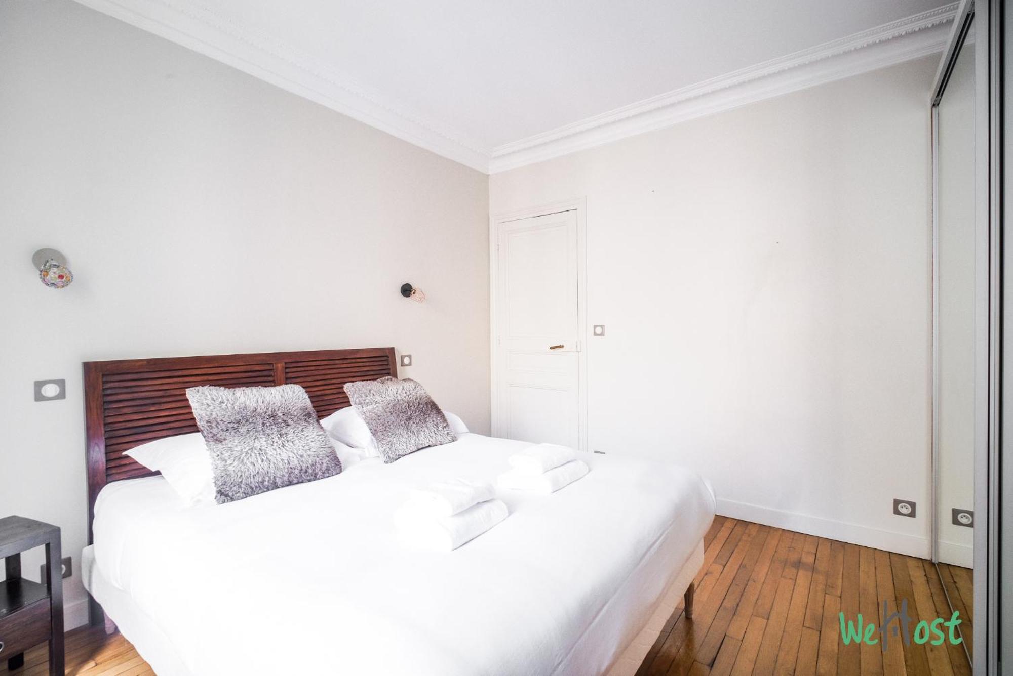 Appartamento Parisien Avec Balcon - Montmartre *